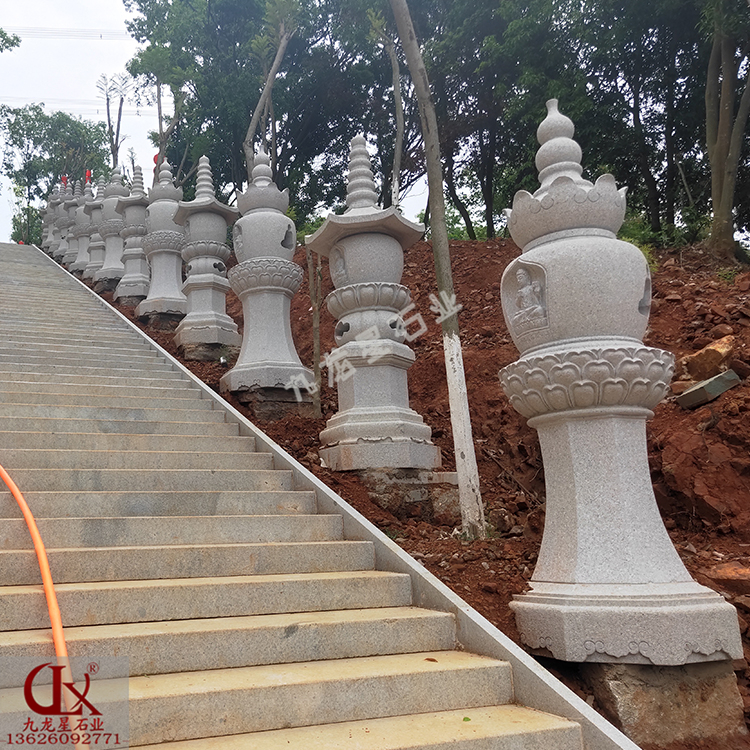 寺院石塔圖片 佛教石雕經(jīng)幢的寓意