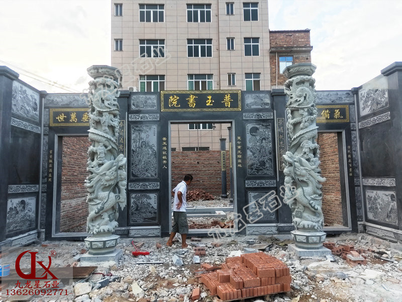 莆田案例：青石石雕龍柱 芝麻灰石雕圓柱