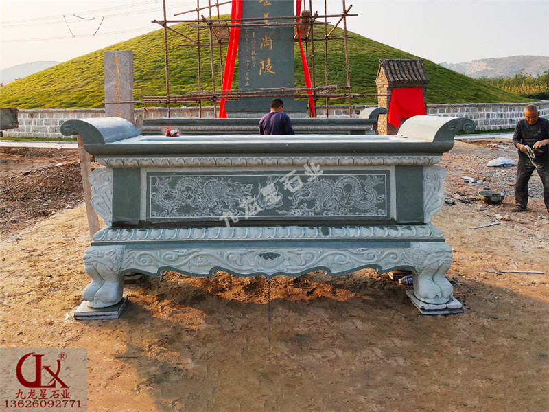 鄭州姜氏墓園?青石石雕供桌、石雕石碑等